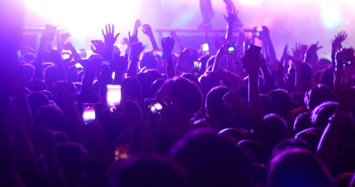 zabawa-na-festiwalu-dmucha--c--w-w-z--bkach-trwa--auto-1780