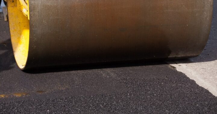 utrudnienia-w-ruchu-w-chrz--snem-----remont-chodni-auto-3757