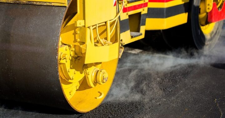 nowy-chodnik-i-przebudowa-skrzy--owania-w-wo--omin-auto-3726